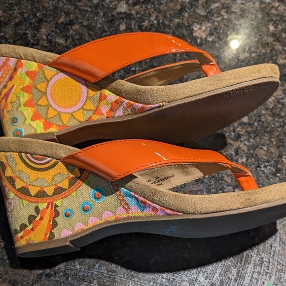 Kaya Kollective Sandals - Picture 2 of 3